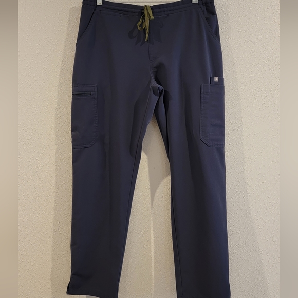 Quiet Navy Yola - Picture 2 of 3